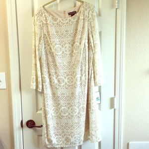 Jessica Howard Cream and Ivory Lace Dress